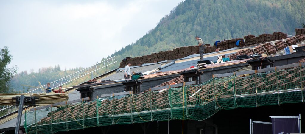 Four Roofing Materials That Work Perfectly for Cold and Freezing Climates Four Roofing Materials That Work Perfectly for Cold and Freezing Climates